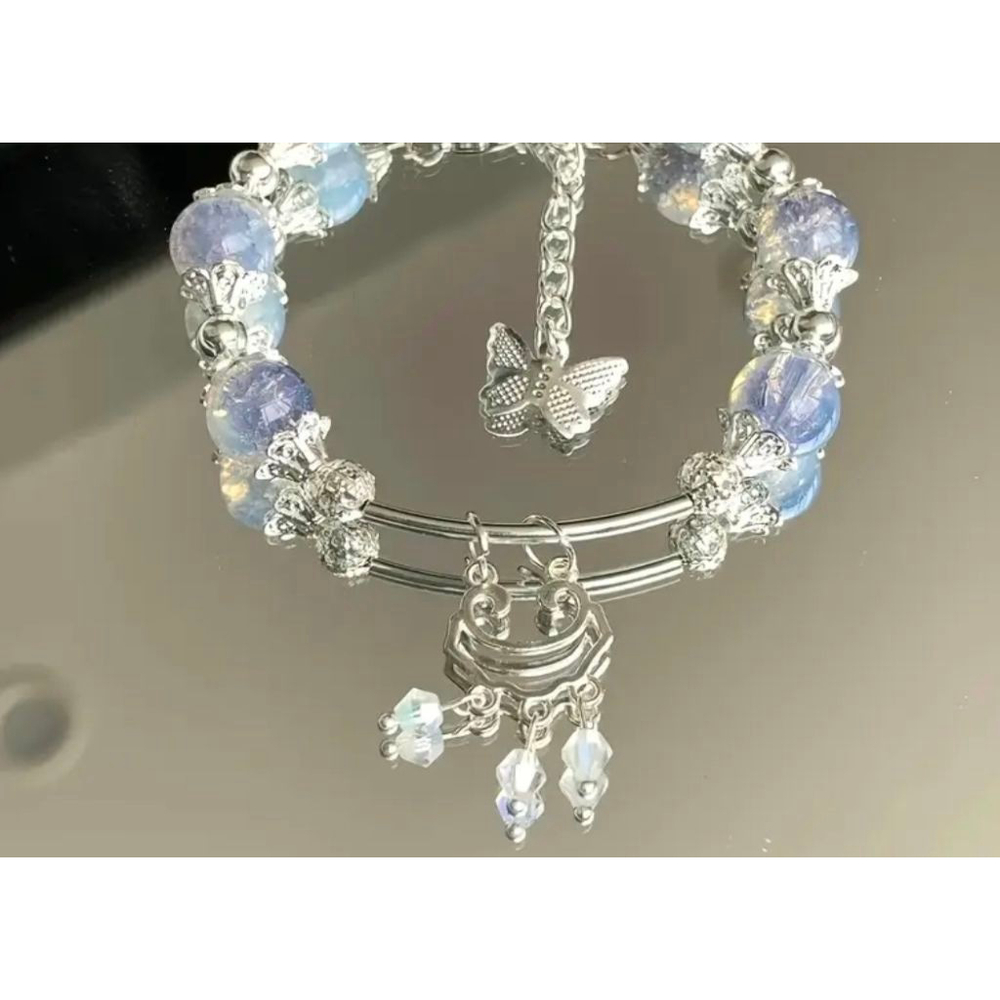 Glass beaded bracelet